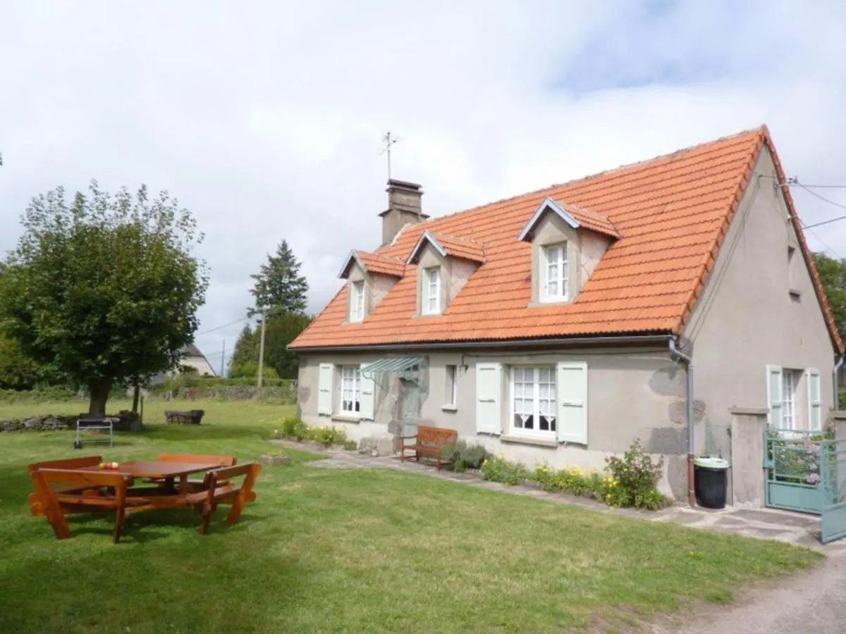 Maison Renovee A Drugeac Avec Grand Jardin, Proche De Salers Et Du Puy Mary - 8 Pers. - Fr-1-742-411