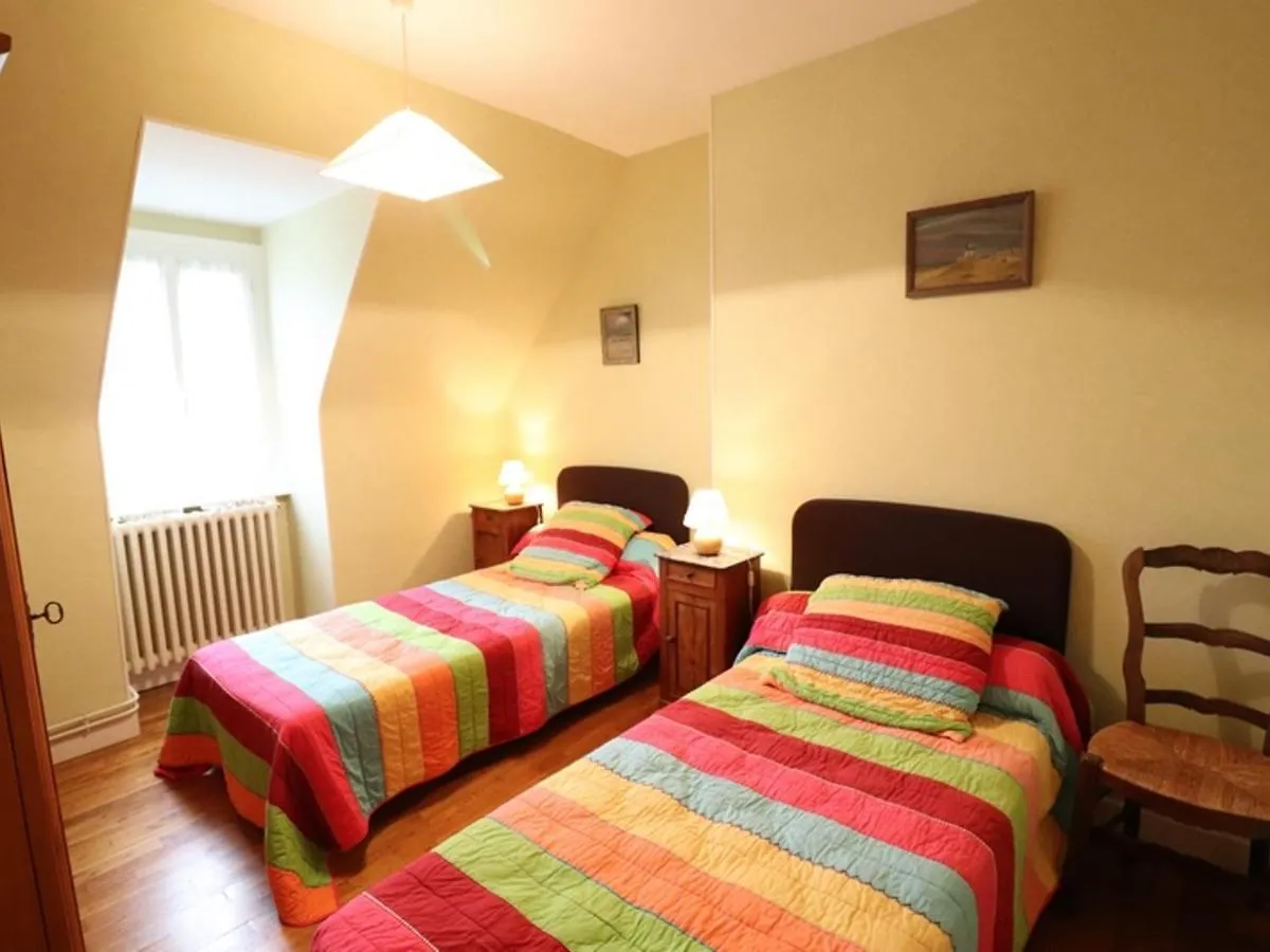 Holiday home Maison Renovee A Drugeac Avec Grand Jardin, Proche De Salers Et Du Puy Mary - 8 Pers. - Fr-1-742-411